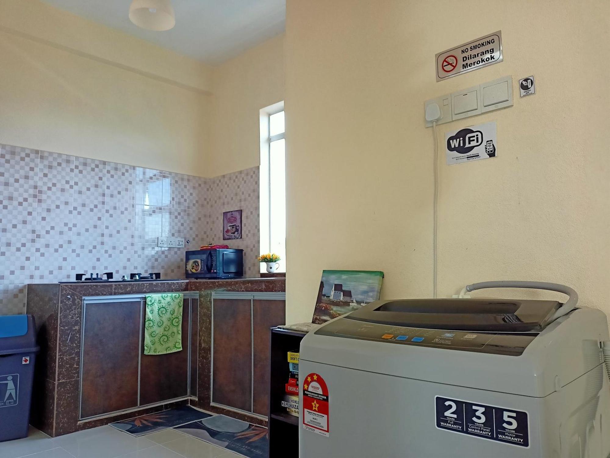 Topville Homestay Kangar Exterior photo